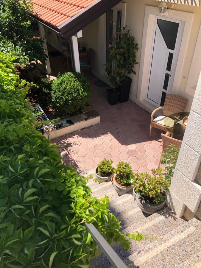 Apartments Coco Хвар Экстерьер фото