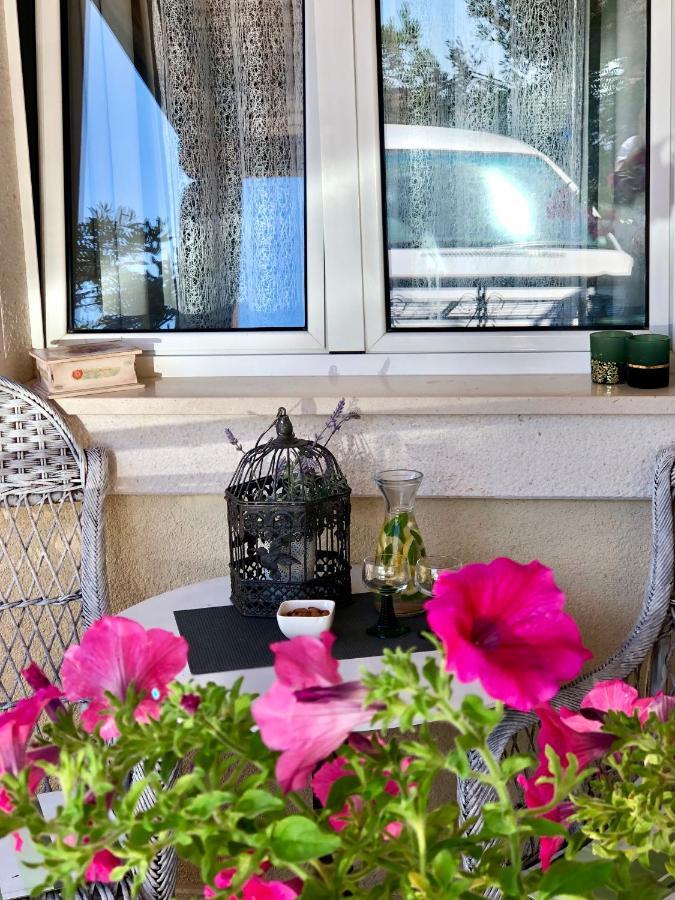 Apartments Coco Хвар Экстерьер фото