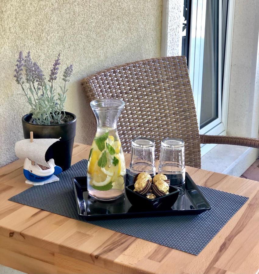 Apartments Coco Хвар Экстерьер фото