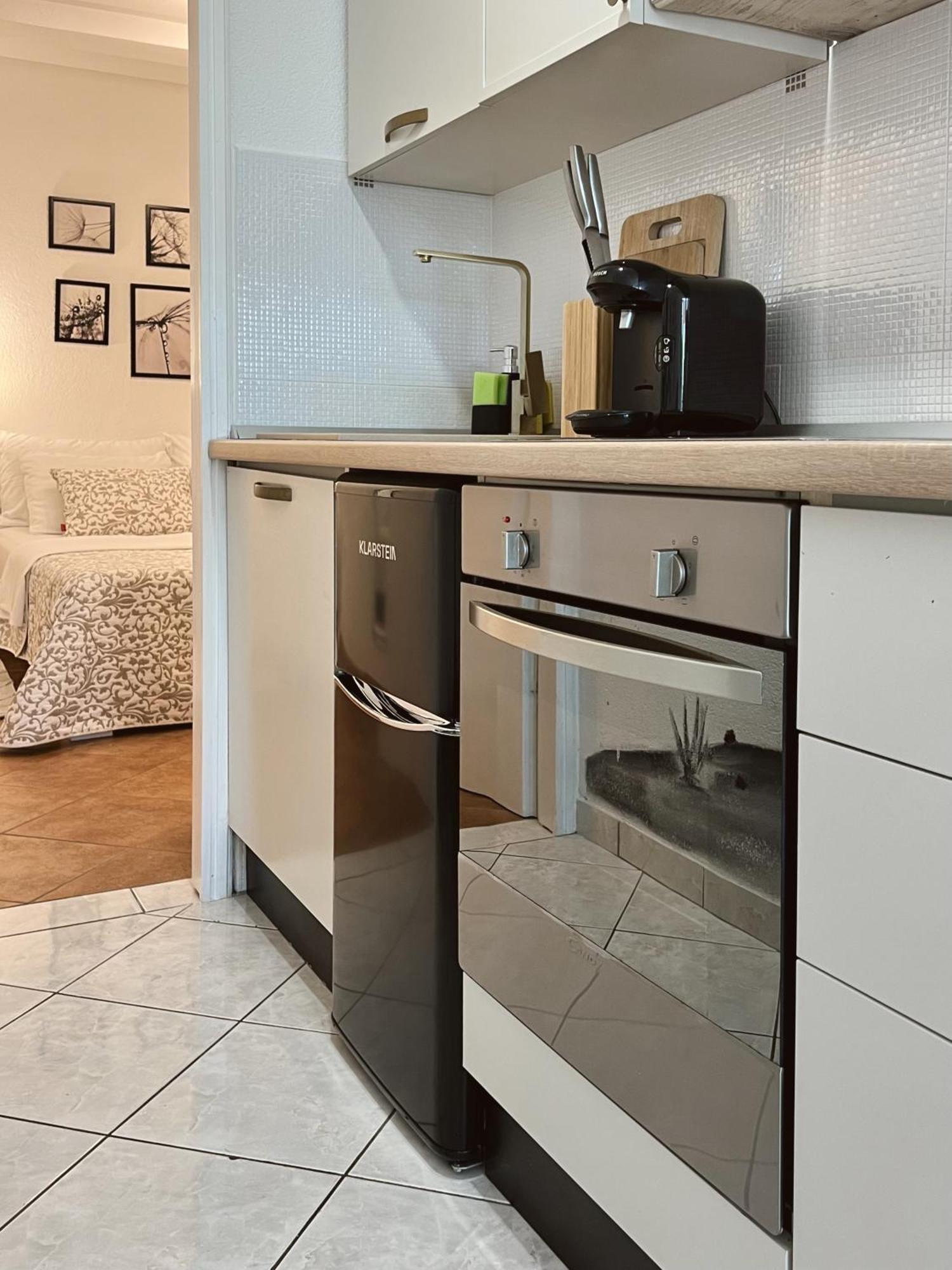Apartments Coco Хвар Экстерьер фото
