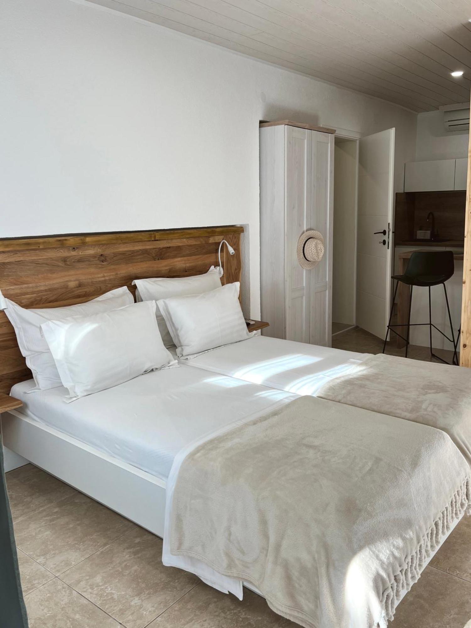 Apartments Coco Хвар Экстерьер фото